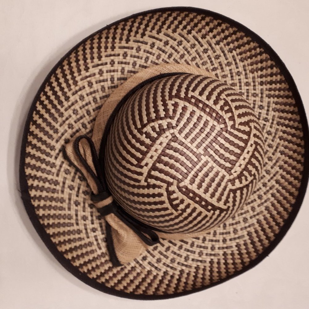 Summer Rolled Rim Two-Tone - Picture 2 of 2
